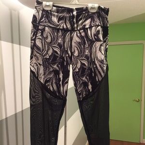 Victoria Sport Mesh Leggings